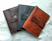 Load image into Gallery viewer, Passport Cover - Piel Rustika