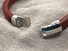 Load image into Gallery viewer, Stainless Steel Curved Rectangle - Piel Rustika