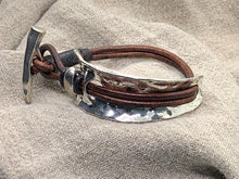 Load image into Gallery viewer, Hammered Half Cuff - Piel Rustika