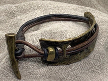 Load image into Gallery viewer, Hammered Half Cuff - Piel Rustika