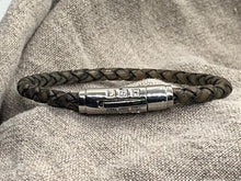 Load image into Gallery viewer, Stainless Steel Bayonete With Rhinestones - Piel Rustika