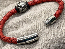 Load image into Gallery viewer, Bloom Charm - Piel Rustika