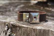 Load image into Gallery viewer, Carved Dots - Piel Rustika