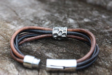 Load image into Gallery viewer, Stainless Steel Dent Charm - Piel Rustika