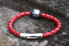 Load image into Gallery viewer, Bloom Charm - Piel Rustika