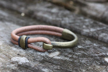 Load image into Gallery viewer, Half Cuff Hook - Piel Rustika