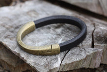 Load image into Gallery viewer, Magnetic Half Cuff - Piel Rustika