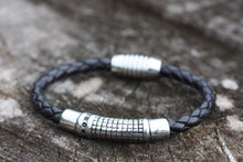 Load image into Gallery viewer, Stainless Steel Curved Charm - Piel Rustika