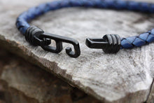 Load image into Gallery viewer, Black Ionic Stainless Steel - Piel Rustika