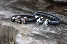 Load image into Gallery viewer, Stainless Steel Anchor &amp; Charm - Piel Rustika