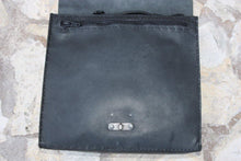 Load image into Gallery viewer, Hook Charcoal Grey Crossbody - One of a Kind - Piel Rustika