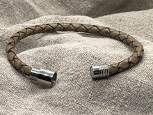 Load image into Gallery viewer, Stainless Steel Column - Piel Rustika