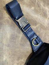 Load image into Gallery viewer, Navy Blue Fanny Pack - Piel Rustika