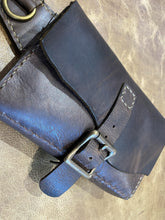 Load image into Gallery viewer, Brown Fanny Pack - Piel Rustika