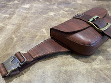 Load image into Gallery viewer, Brushed Brown Fanny Pack - Piel Rustika