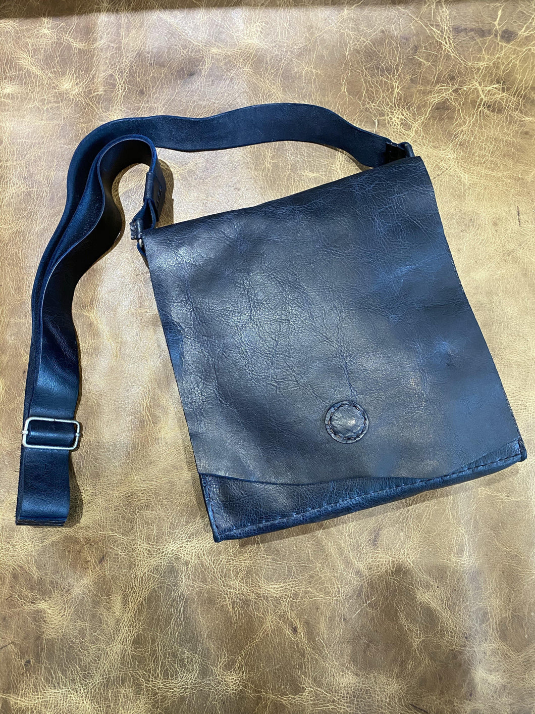 Navy Blue Crossbody - Piel Rustika