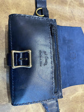 Load image into Gallery viewer, Navy Blue Fanny Pack - Piel Rustika