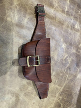 Load image into Gallery viewer, Brushed Brown Fanny Pack - Piel Rustika
